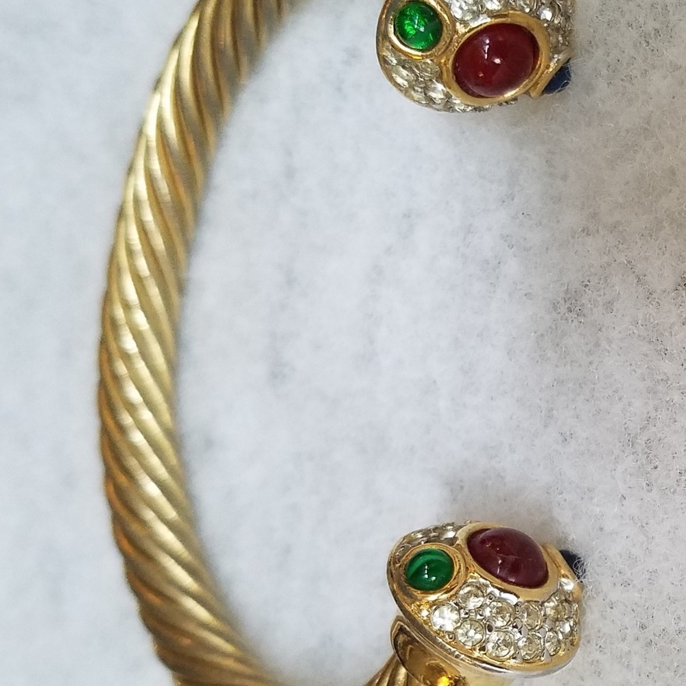 Goldtone Costume bracelet